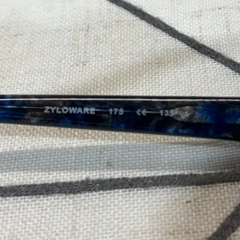 Leon Max Eyeglass Frames 52-16-135 Blue Marble Cat Eye Zyloware 4030